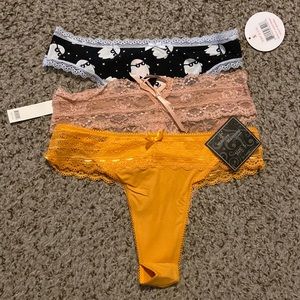 Splendies 3 NWT thongs size small